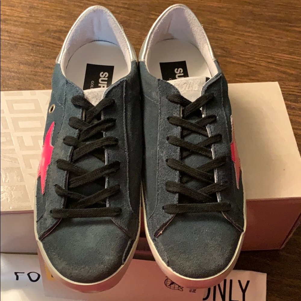 Golden Goose Sneakers - Picture 4 of 5